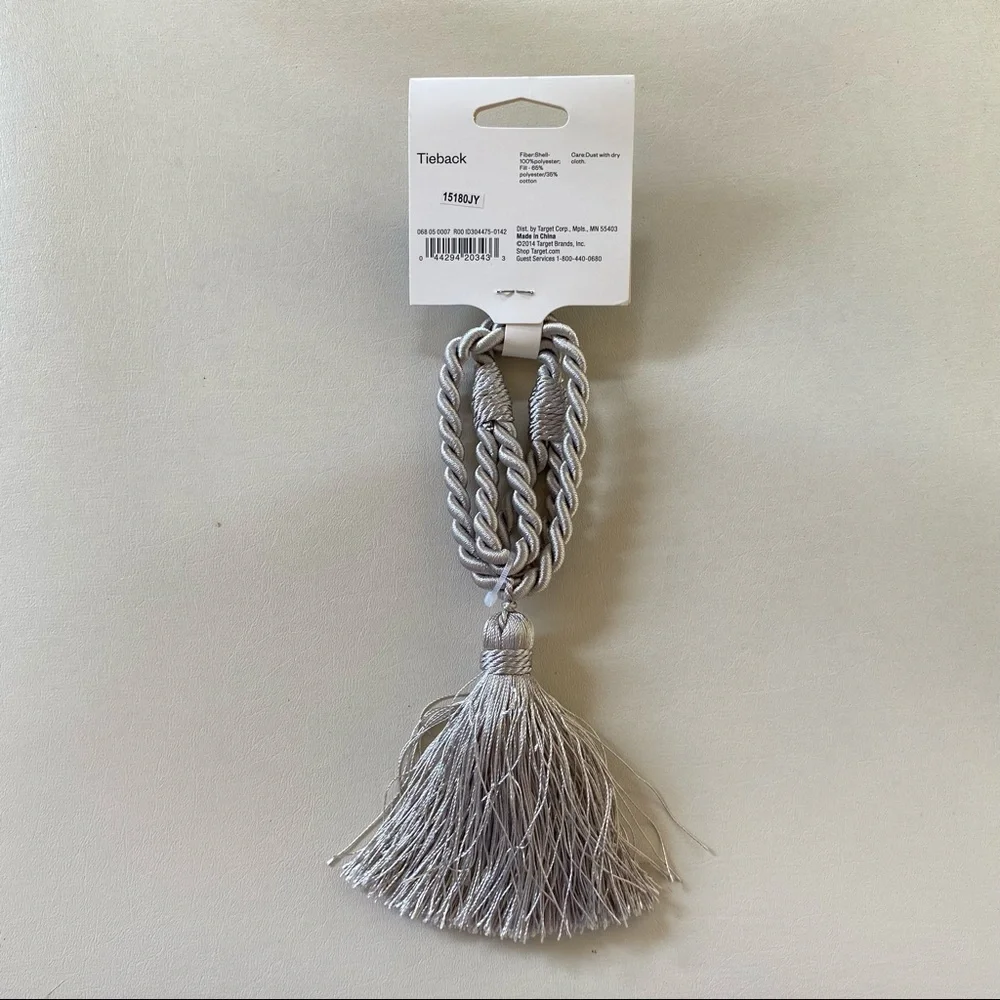 Room Essentials Gray Tassel 18